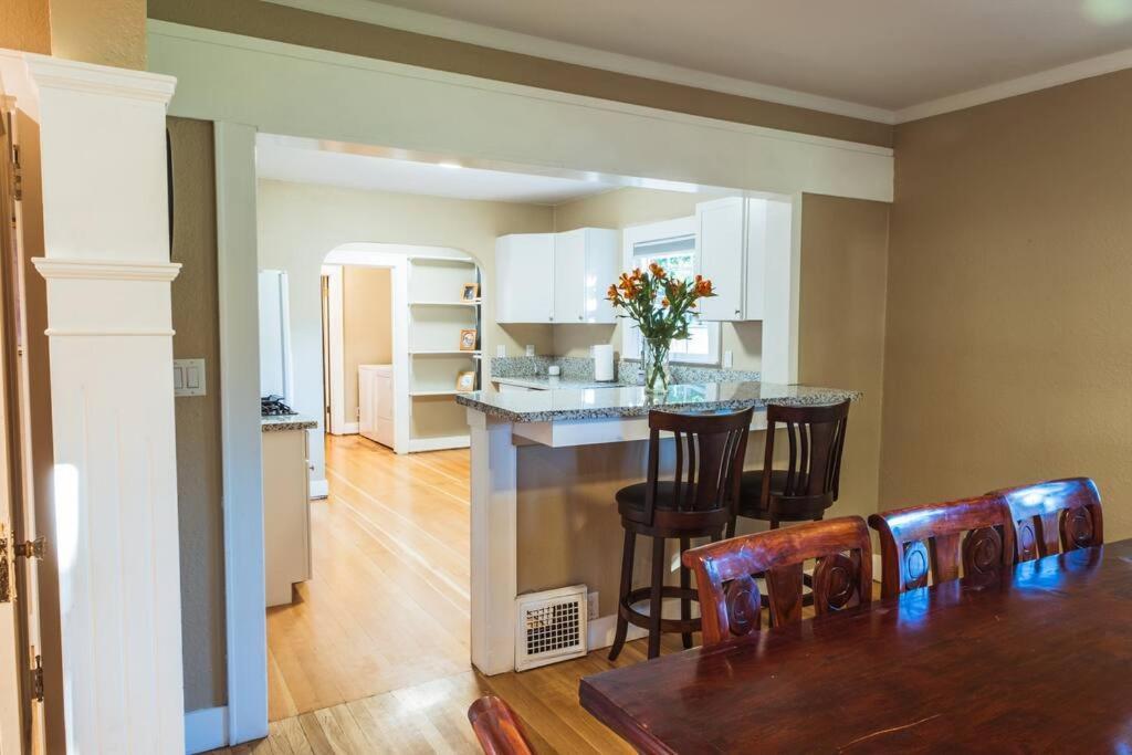 Lovely House Near Downtown, Home Away From Home! Chico Bagian luar foto