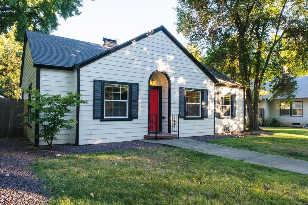Lovely House Near Downtown, Home Away From Home! Chico Bagian luar foto