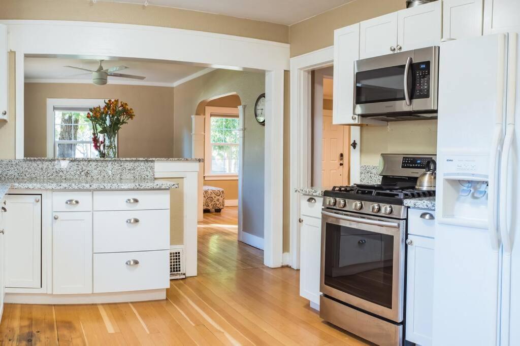 Lovely House Near Downtown, Home Away From Home! Chico Bagian luar foto